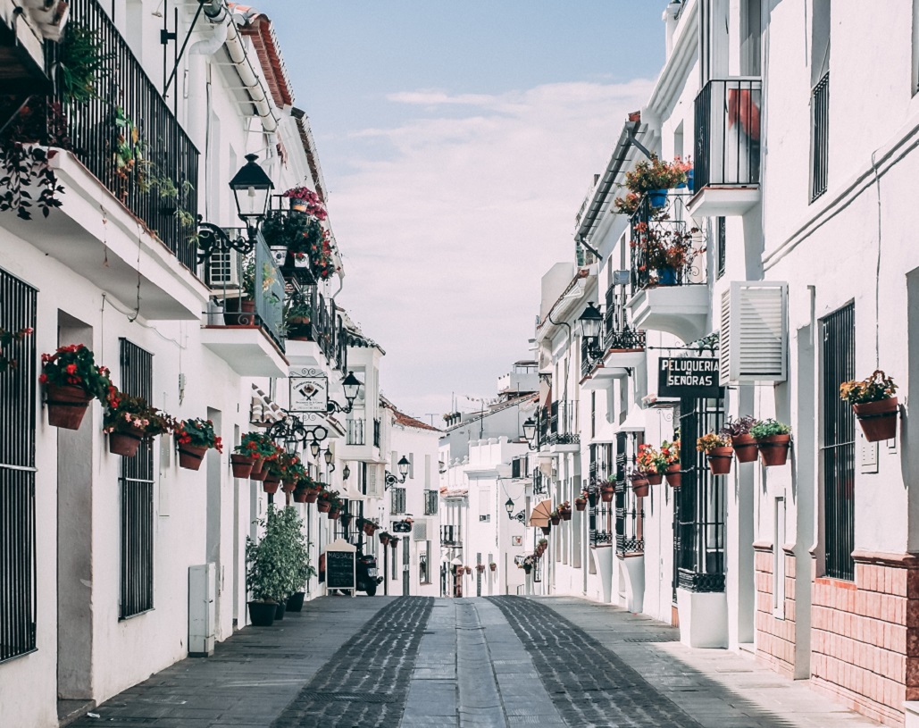 daniel-norris-405371-unsplash